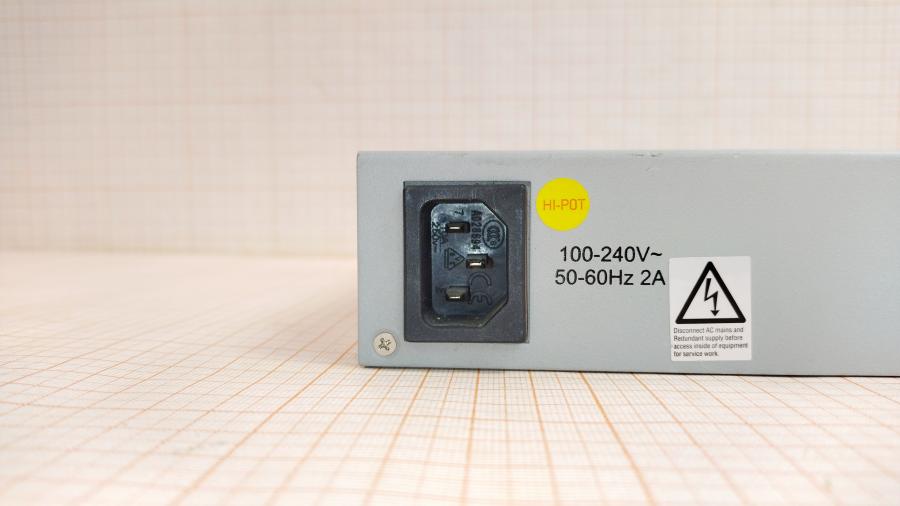 077-067-005 Коммутатор управляемый NORTEL BayStack 325-24G Switch #11