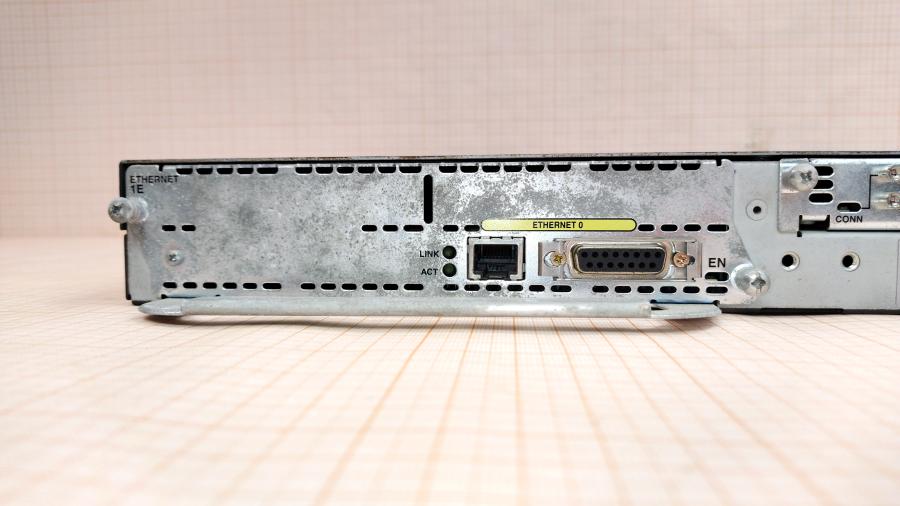 043-050-003 Маршрутизатор CISCO 2621XM + NM-1E + 2x WIC-2T #9