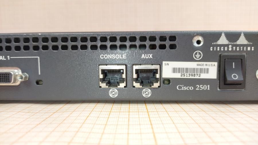 043-061-001 Маршрутизатор CISCO 2501 #9