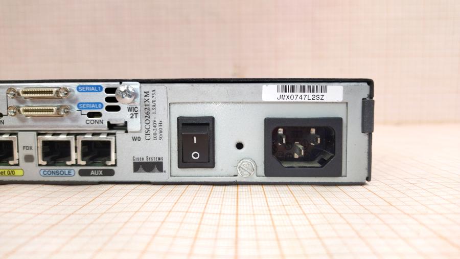 043-052-001 Маршрутизатор CISCO 2621XM + NM-8A/S + 2x WIC-2T #7
