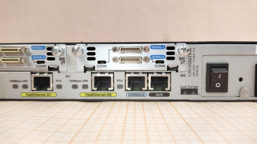 043-052-001 Маршрутизатор CISCO 2621XM + NM-8A/S + 2x WIC-2T #8