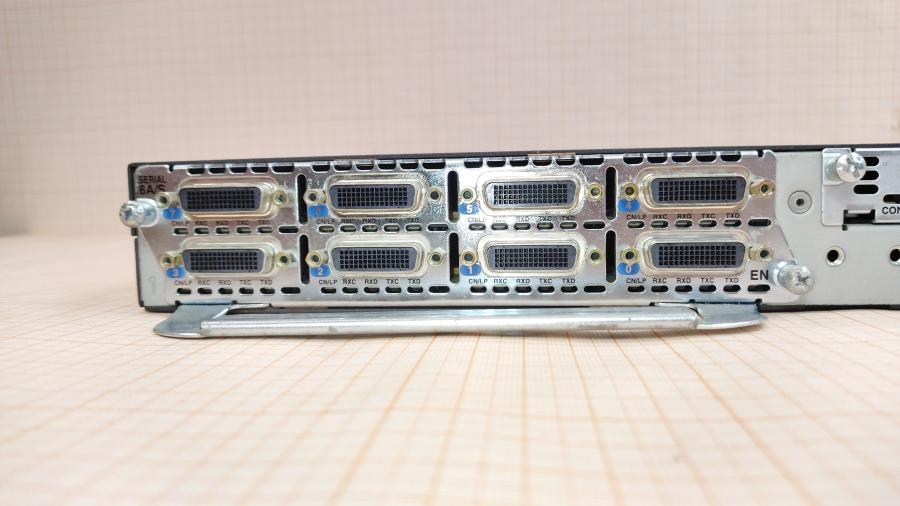 043-052-001 Маршрутизатор CISCO 2621XM + NM-8A/S + 2x WIC-2T #10