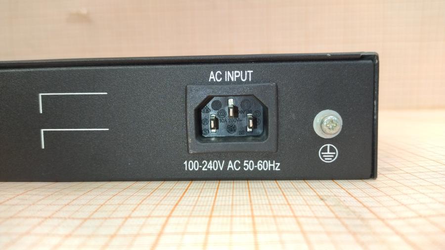 114-489-001 Коммутатор неуправляемый D-LINK DES-1026G #10