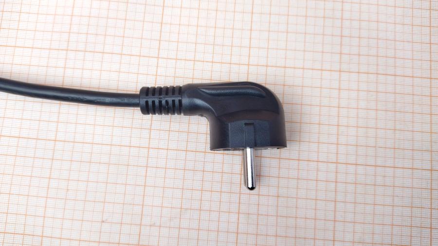 193-266-001 Кабель питания CEE7/7 WELL SHIN CEE7/7 - IEC-C13 3G×1.0мм² 2.5M blk #4