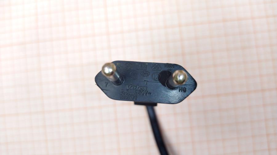 114-789-001 Кабель питания CEE 7/16 DELL CEE7/16 - IEC-C7 0.9m 2×0.75mm2 #5