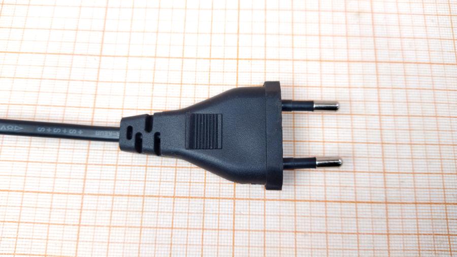 114-821-001 Кабель питания CEE 7/16   CEE7/16 - IEC-C7 2G×0.5мм² 1.8M #4