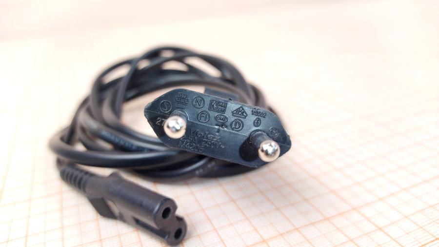 114-821-001 Кабель питания CEE 7/16   CEE7/16 - IEC-C7 2G×0.5мм² 1.8M #5