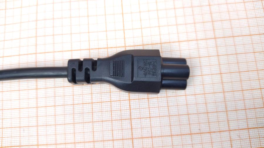 114-824-001 Кабели питания CEE7/7  CEE7/7 - IEC-C5 3G×0.75мм² 1.8M #2