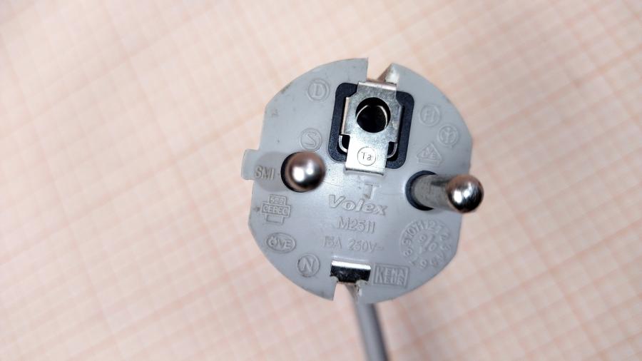 193-268-001 Кабель питания CEE7/7   CEE7/7 - IEC-C13 Угловой 3G×1.0мм² 2.3M #5