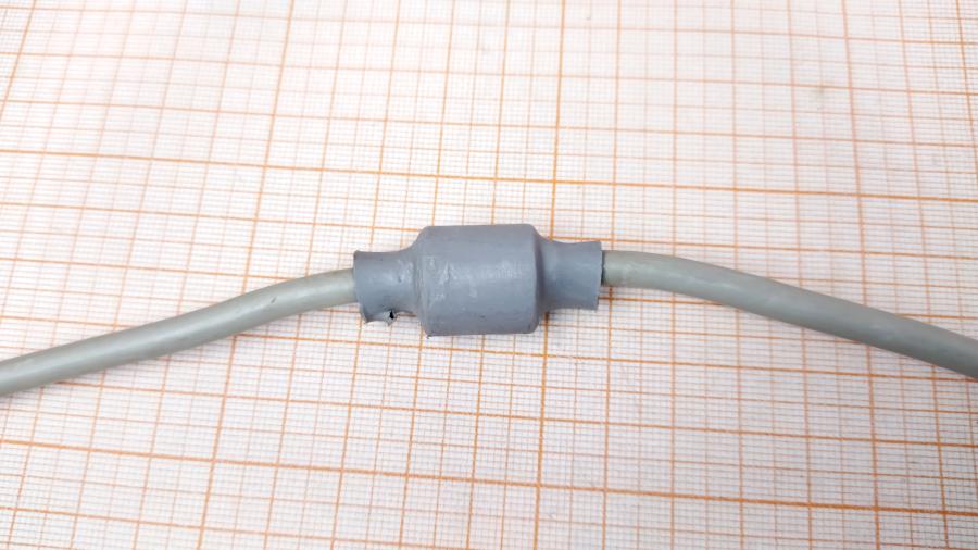 040-078-001 Кабель интерфейсный  PS/2 MD6 (M) - DB9 (M) 6M #6