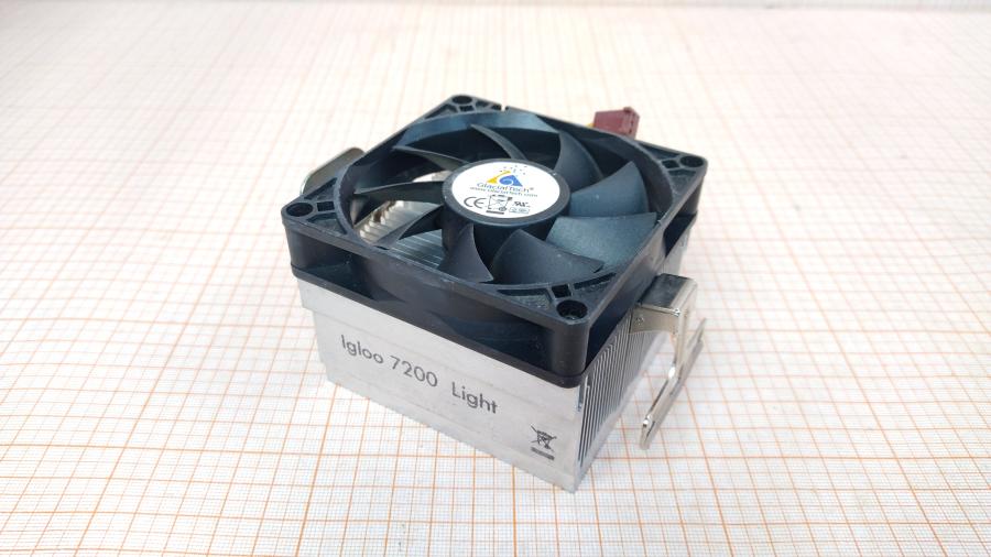 114-921-001 Cooler GLACIAL TECH Igloo 7200 Light #1