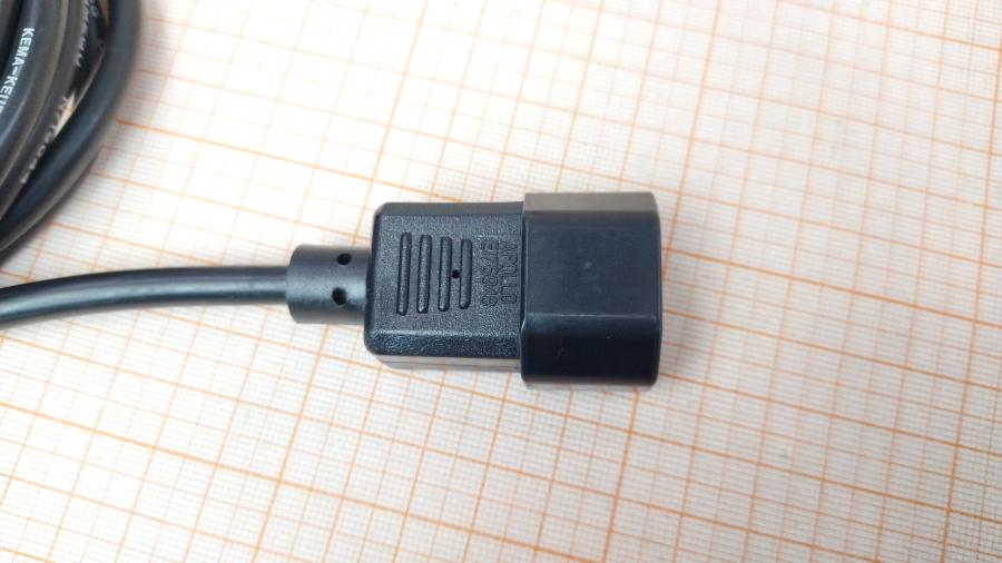 114-953-001 Кабели питания CEE7/7  CEE7/3 - IEC-C14 3G×0.75мм² 1.8M #4