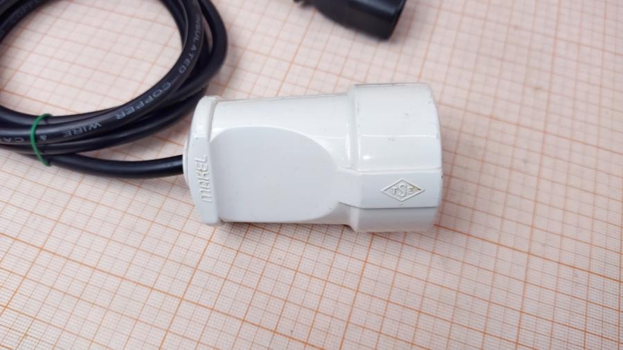 114-954-001 Кабели питания CEE7/7   CEE7/3 - IEC-C14 3G×0.75мм² 1.5M #2