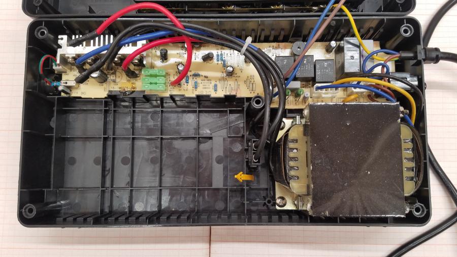 216-007-001 Источник бесперебойного питания APC Easy UPS 800 VA #10