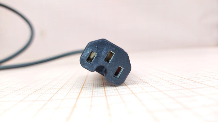 114-986-001 Кабель питания CEE7/7 Volex CEE7/7 - IEC-C13 3G×0.75мм² 1.8M grn #5