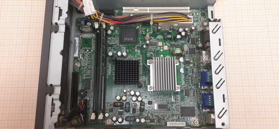 079-010-011 Системный блок POS IBM SurePOS 300 4810-340 #10