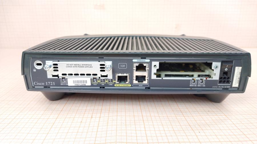 098-020-001 Маршрутизатор CISCO 1721 #6