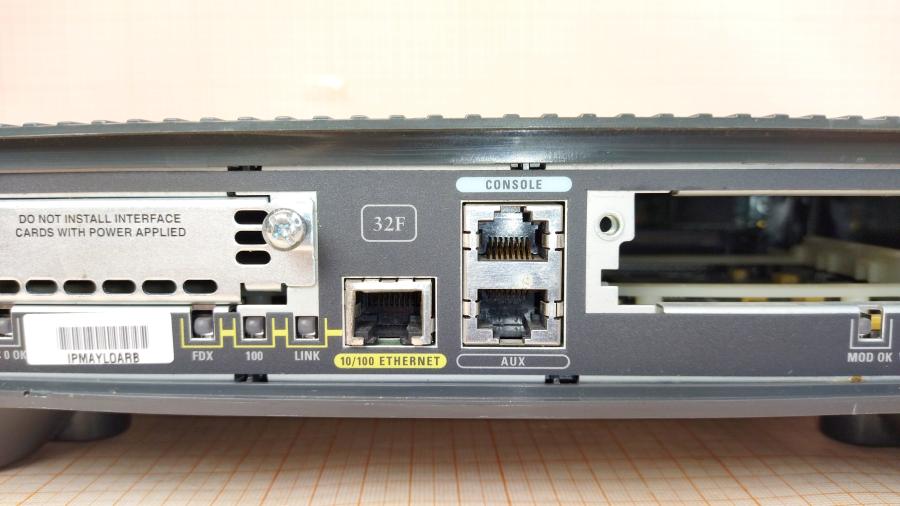 098-020-001 Маршрутизатор CISCO 1721 #8