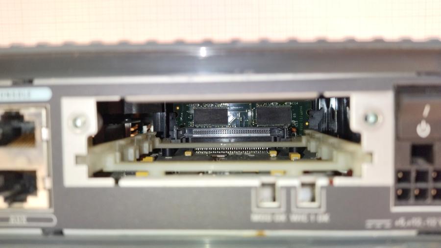 098-020-001 Маршрутизатор CISCO 1721 #10