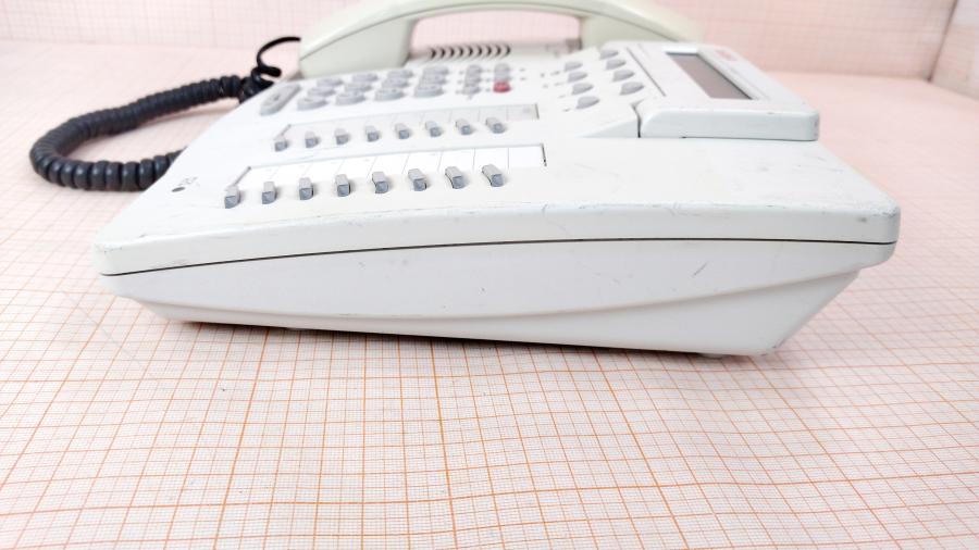 098-031-001 Телефон системный AVAYA 6416D+M #9