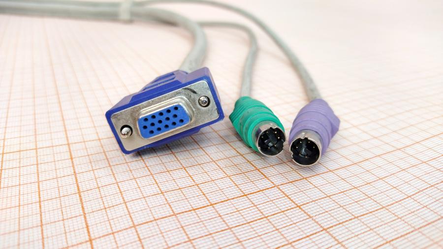 098-066-001 Кабель KVM  DB15(F)+2xPS/2 - DB15(M)+2xPS/2 1.8m #2