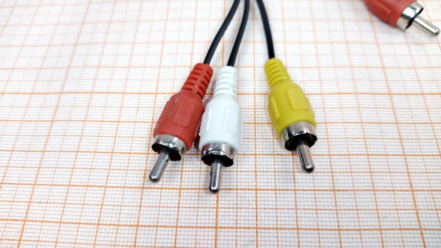 098-082-001 RCA video cable  1.2m/2x3RCA #2