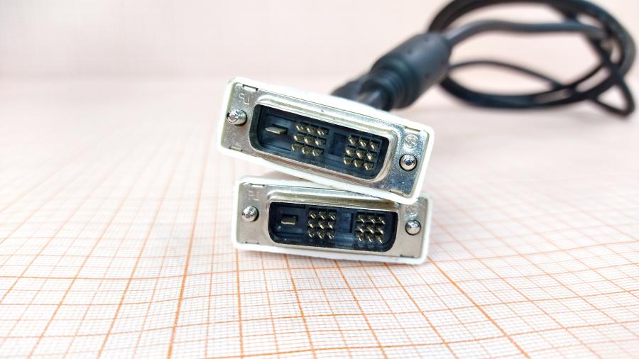 168-147-001 Кабель DVI для ЖК мониторов  DVI-D - DVI-D 1.8m Single link #3