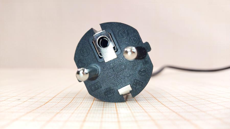 098-161-001 Кабель питания CEE7/7  CEE7/7 - IEC-C5 3×0.75mm2 0.9m #5