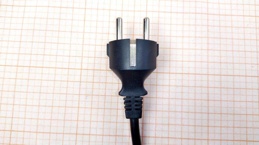 098-163-001 Кабель питания CEE7/7  CEE7/7 - IEC-C5 3×0.75mm2 1.8m #4