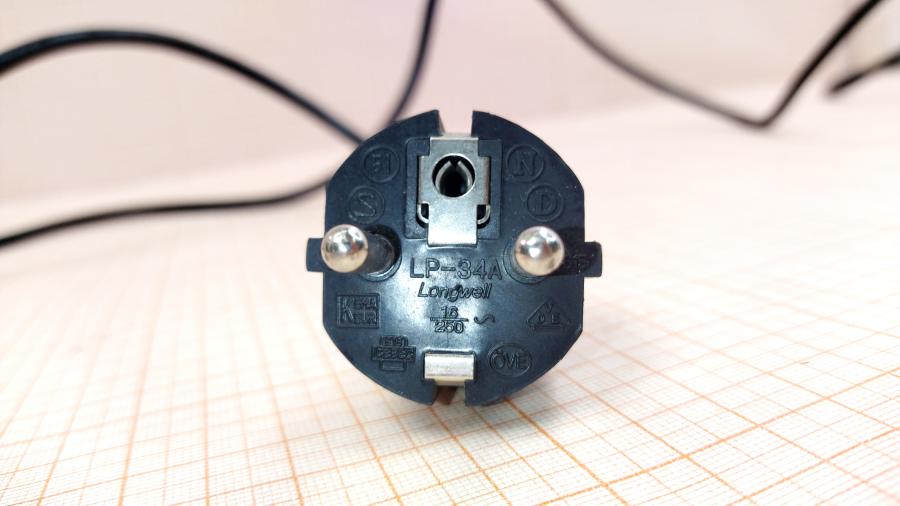 098-163-001 Кабель питания CEE7/7  CEE7/7 - IEC-C5 3×0.75mm2 1.8m #5