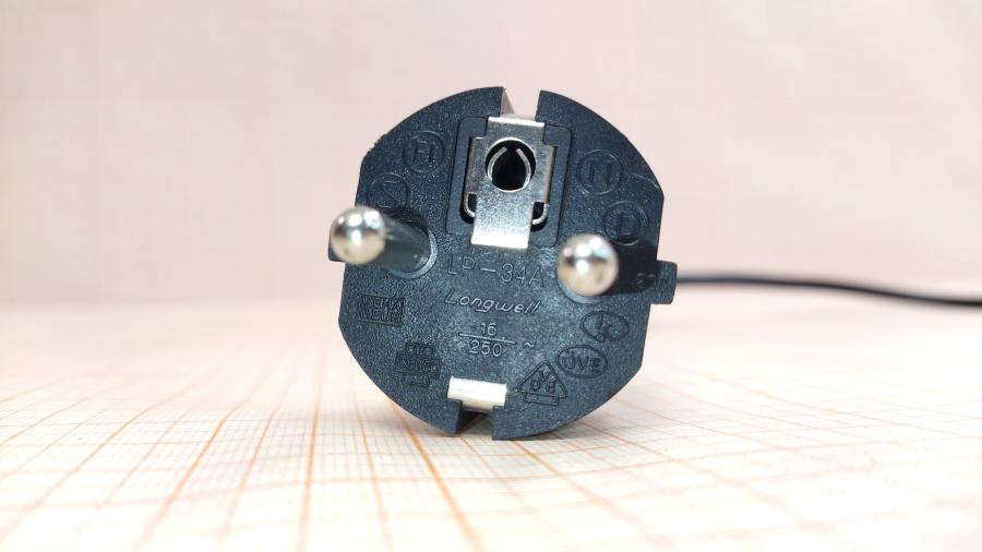 098-164-001 Кабель питания CEE7/7   CEE7/7 - IEC-C5 3×0.75mm2 1m #5