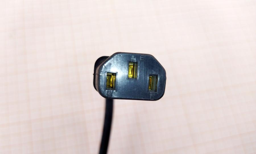 098-165-001 Кабель питания CEE7/7  CEE7/7 Угловой - IEC-C13 3G×0.75мм² 1.8M #3