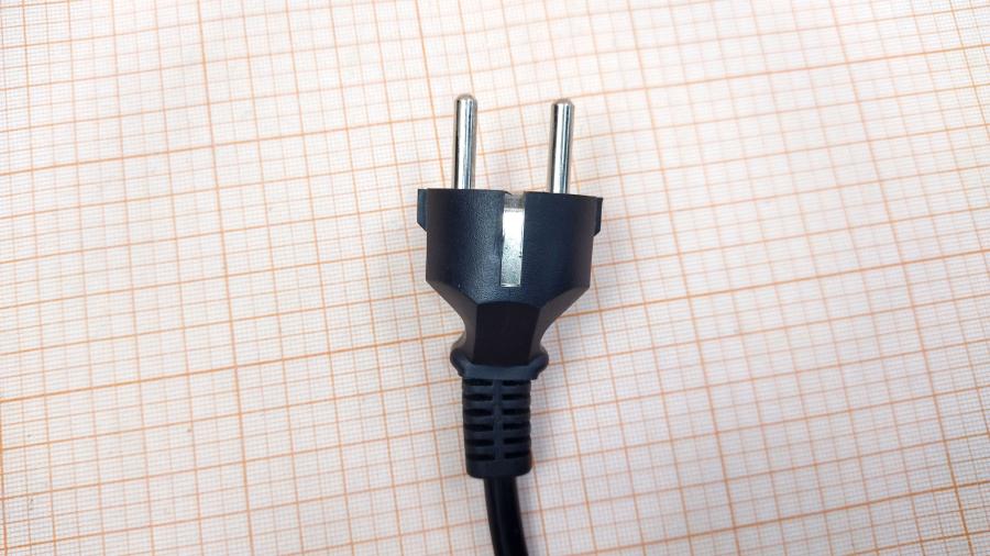 098-166-001 Кабель питания CEE7/7  CEE7/7 - IEC-C13 3G×1.0мм² 2M #4