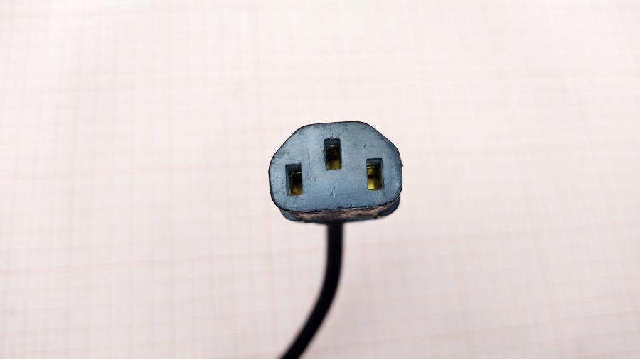 193-269-001 Кабель питания CEE7/7  CEE7/7 Угловой - IEC-C13 3G×1.0мм² 2.5M #3