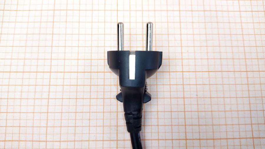 193-271-001 Кабель питания CEE7/7   CEE7/7 - IEC-C13 3G×1.0мм² 2.5M #4