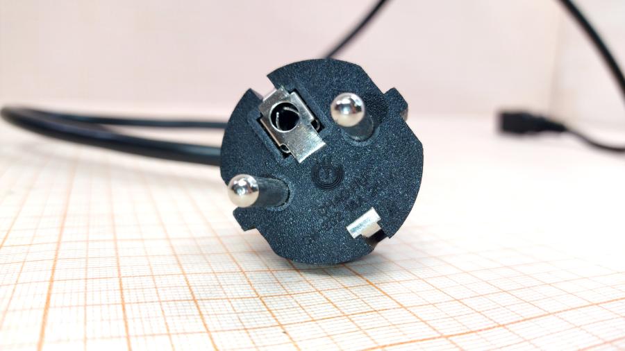 193-272-001 Кабель питания CEE7/7  CEE7/7 - IEC-C13 3G×1.0мм² 1.2M #5