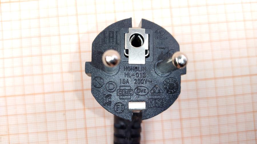 193-273-001 Кабель питания CEE7/7  CEE7/7 Угловой - IEC-C13 3G×0.75мм² 1.5M #5