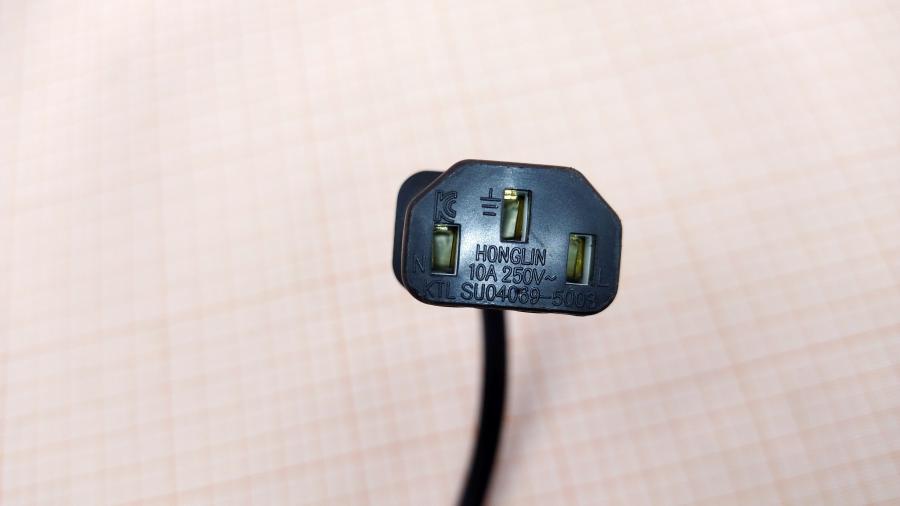 098-170-001 Кабель питания CEE7/7  CEE7/7 Угловой - IEC-C13 3×0.75mm2 1.5m #3