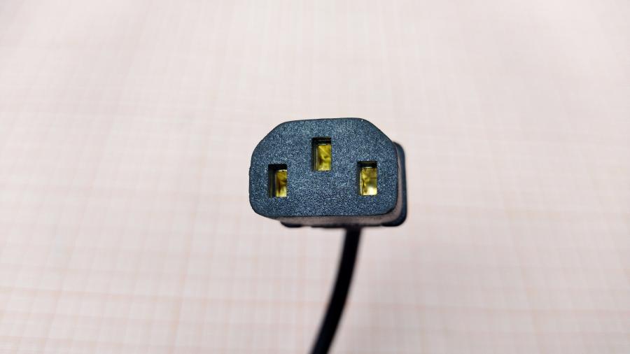 098-171-001 Кабель питания CEE7/7  CEE7/7 Угловой - IEC-C13 3×0.5mm2 1.5m #3