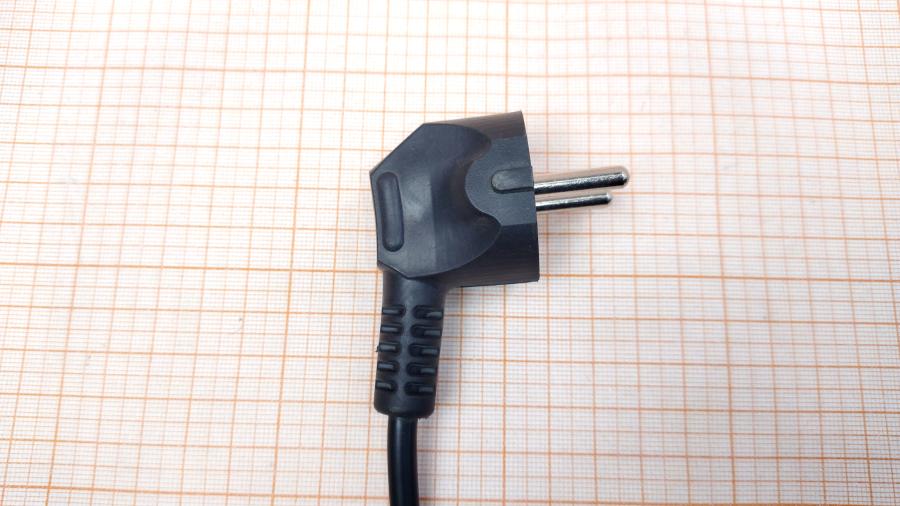 098-173-001 Кабель питания CEE7/7   CEE7/7 Угловой - IEC-C13 3×0.75mm2 1m #4