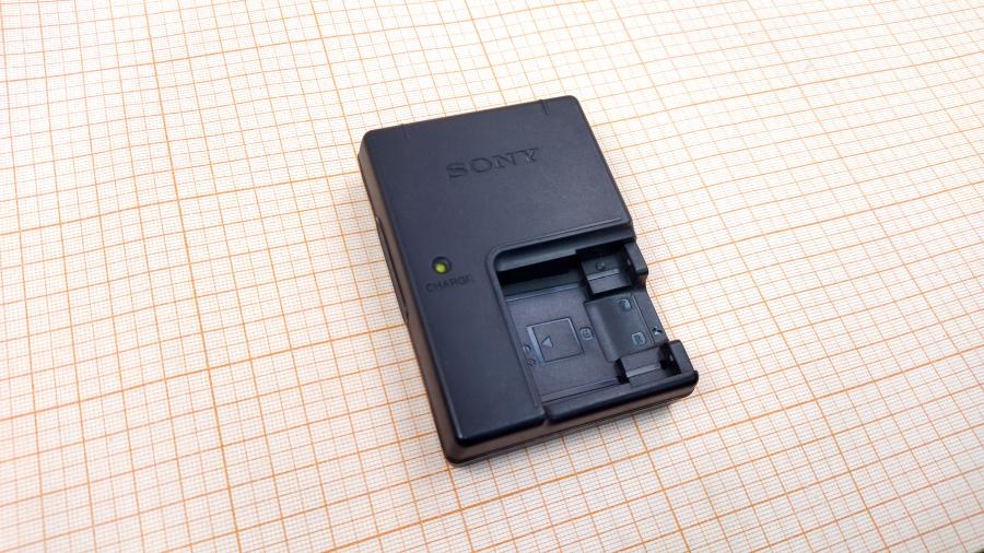 098-178-001 СЗУ для фотоаппарата SONY BC-CS3 #1