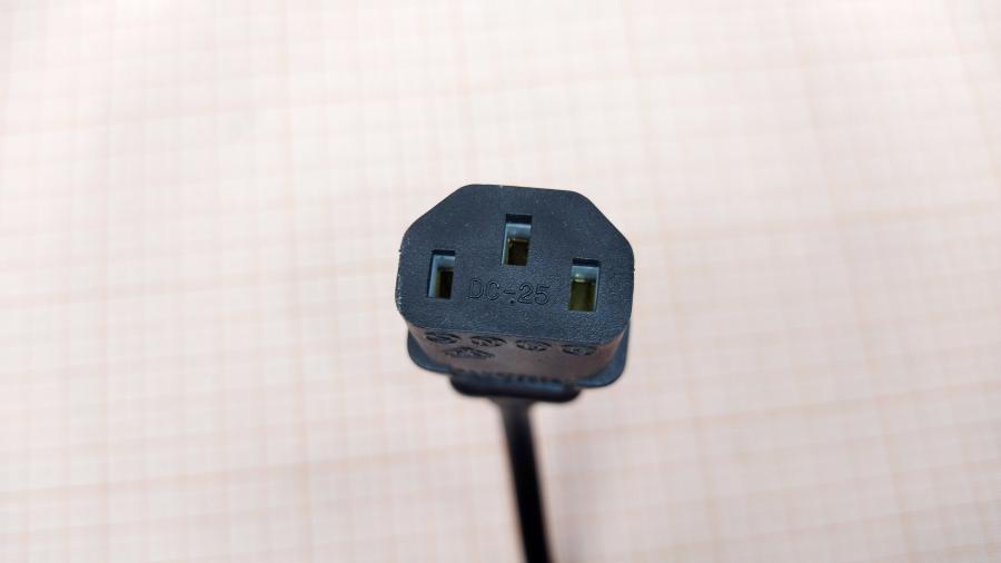 114-434-002 Удлинитель питания IEC-C14  IEC C13 - IEC C14 1.8m blk #3