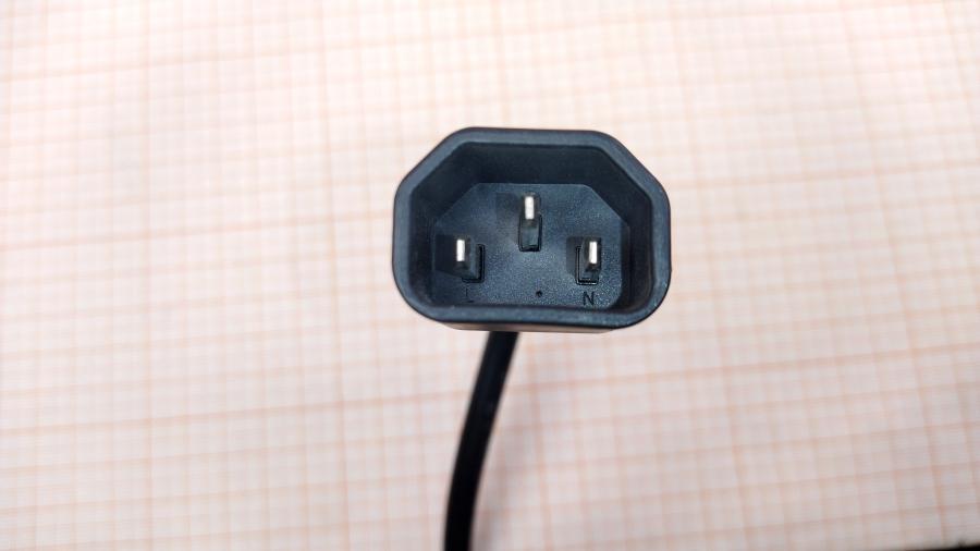 114-434-002 Удлинитель питания IEC-C14  IEC C13 - IEC C14 1.8m blk #5