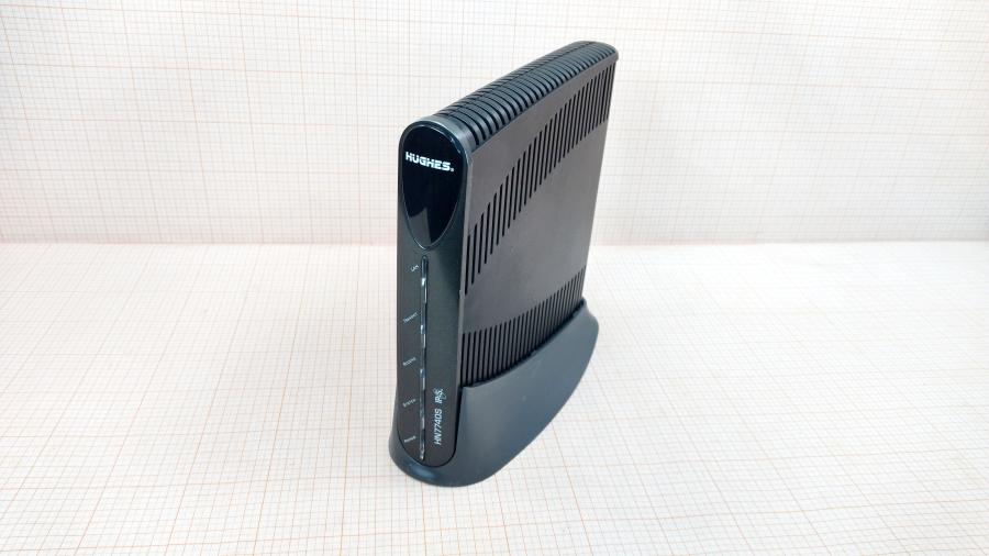 098-211-001 Спутниковый модем HUGHES HN7740S #1