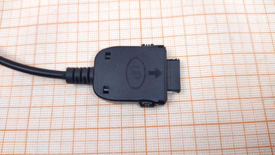 098-221-001 АЗУ для моб.телефона  5.5V - 1A HP iPAQ 22-pin #6