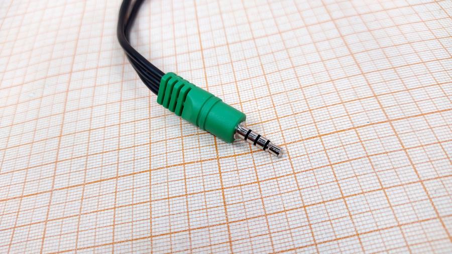 098-232-001 RCA video cable  MiniJack 3.5 (M)  - 3xRCA (F) 0.2M #2