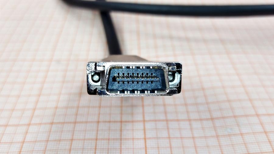 123-011-001 Кабель SFF Volex VAHS-28-0018 #8