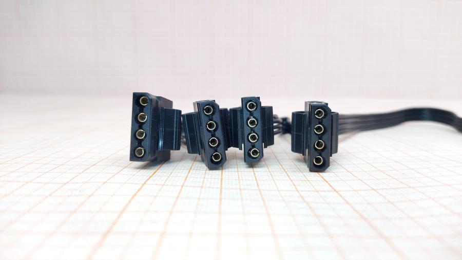 098-294-001 Переходник питания  PCI-E 5Pin (M) - 4x Molex 4Pin (M) 0.9M #3