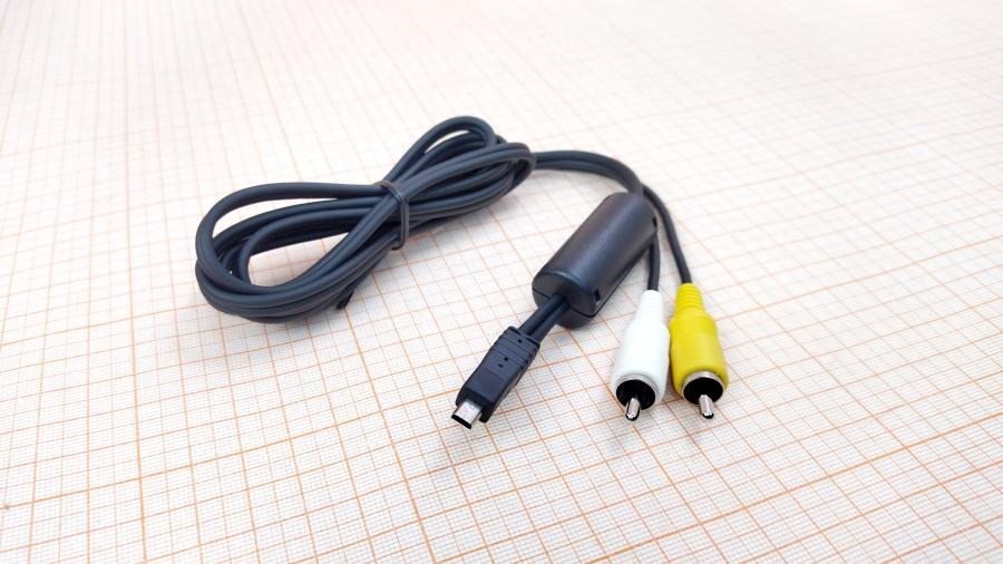 098-306-001 RCA video cable  UC-E6 - 2RCA 1.5M #1