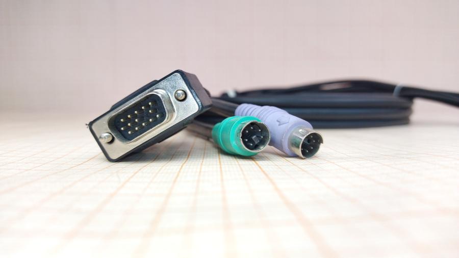 098-066-002 Кабель KVM  DB15(F)+2xPS/2 - DB15(M)+2xPS/2 1.8m #2